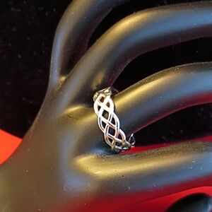 Intricate 925 Silver Celtic Knot Ring